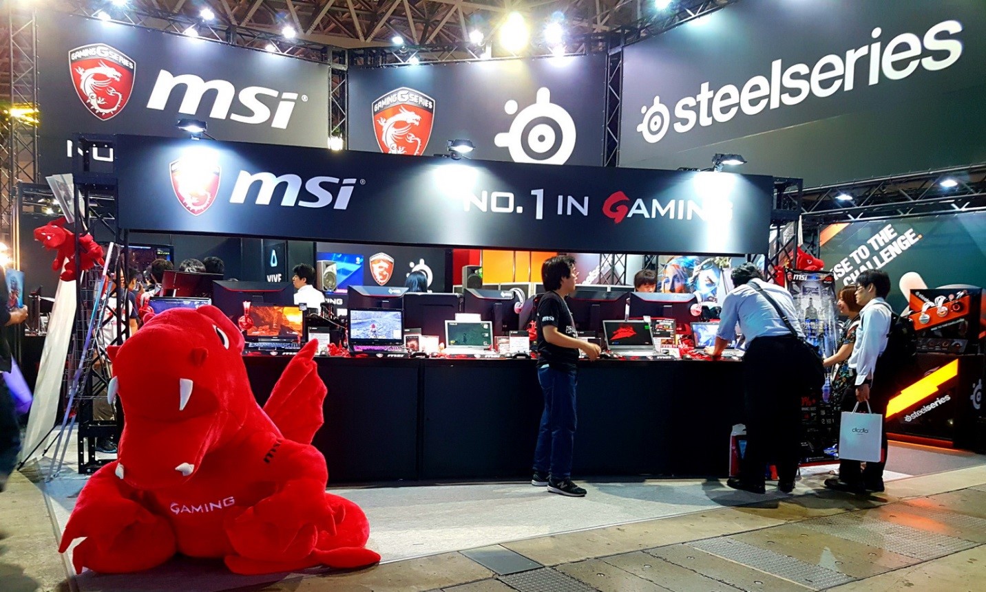 1 1 MSI เปิดประสบการณ์การเล่นเกมในรูปแบบ VR ด้วย Gaming Back Pack VR ONE ครั้งแรกที่งาน Tokyo Game Show 2016