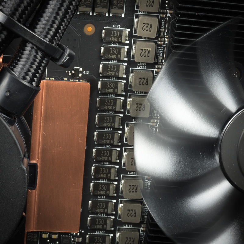 memory plate 10 phase EVGA เปิดตัวการ์ดจอรุ่นใหม่ล่าสุดที่มาพร้อมชุดระบายความร้อนด้วยน้ำ EVGA GeForce GTX 1080 and 1070 FTW HYBRID 