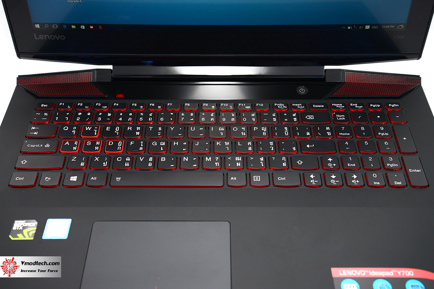 dsc 2817 Lenovo ideapad Y700 Review