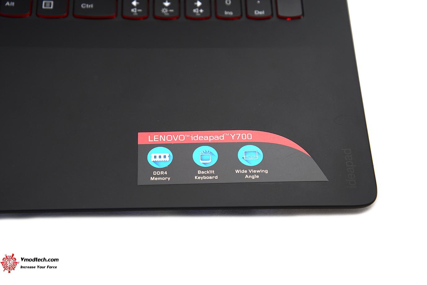 dsc 2824 Lenovo ideapad Y700 Review