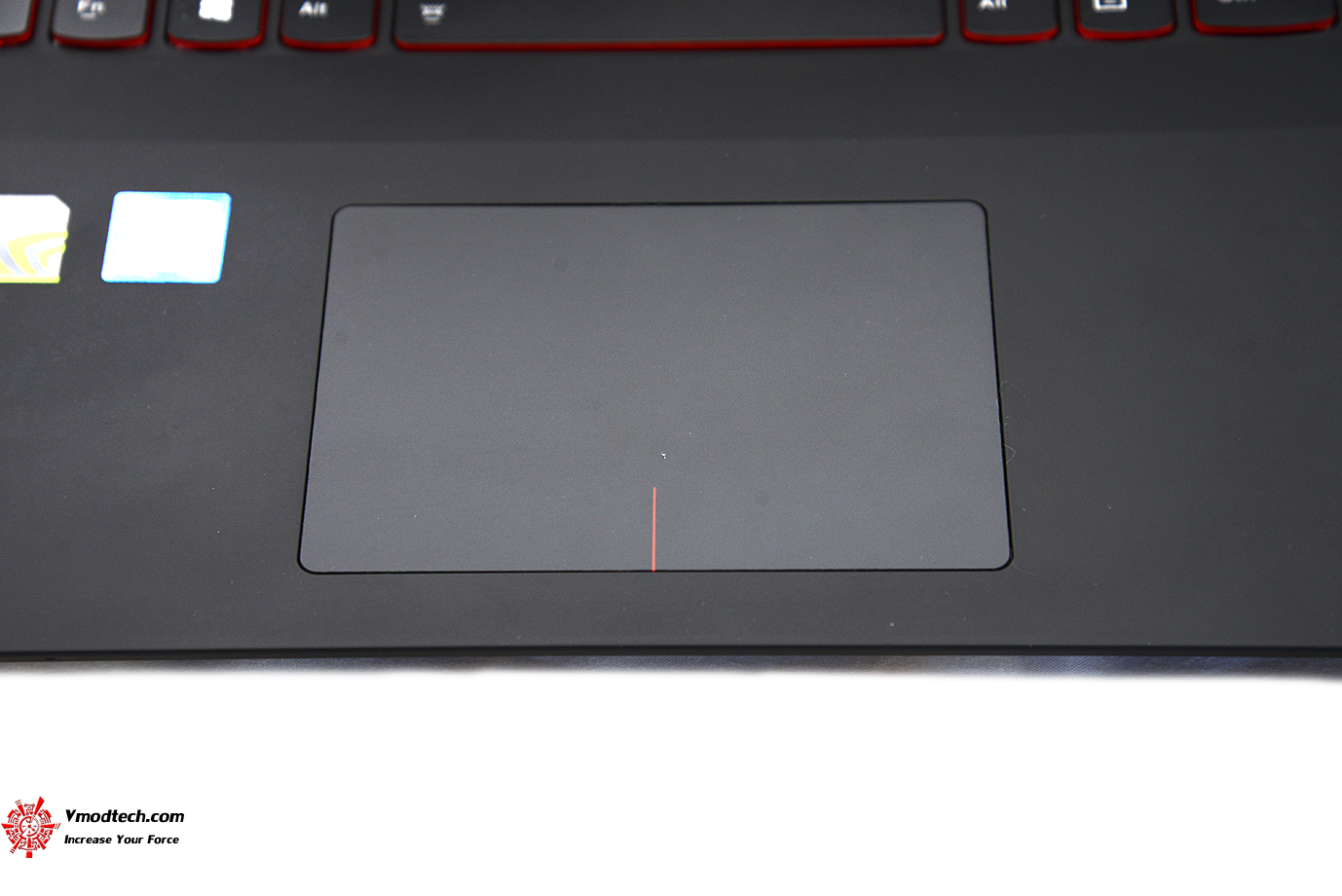 dsc 2827 Lenovo ideapad Y700 Review