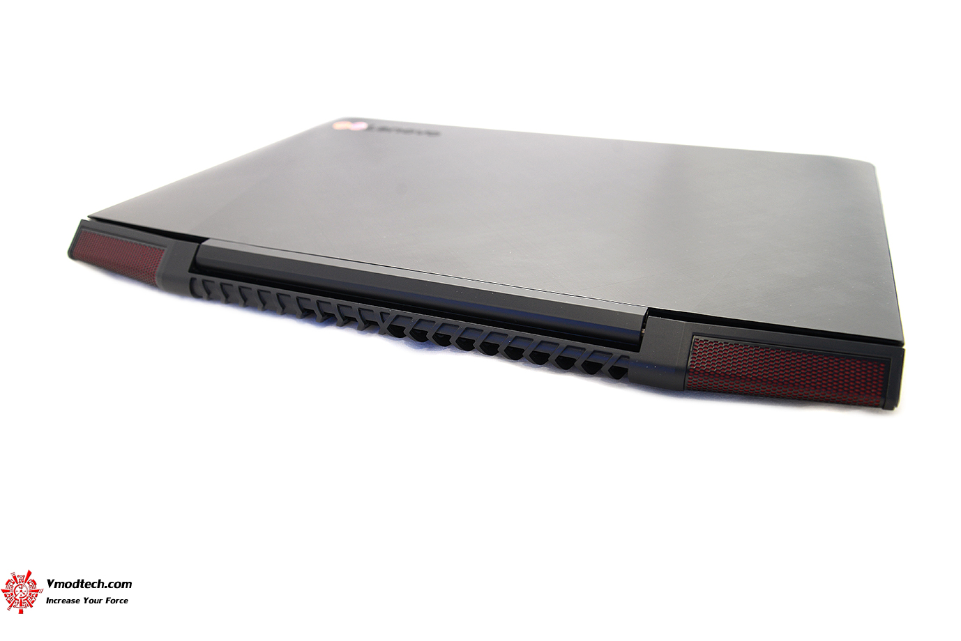 dsc 2851 Lenovo ideapad Y700 Review