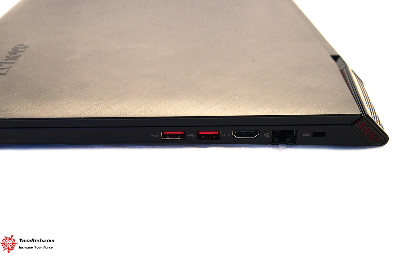 dsc 2875 Lenovo ideapad Y700 Review