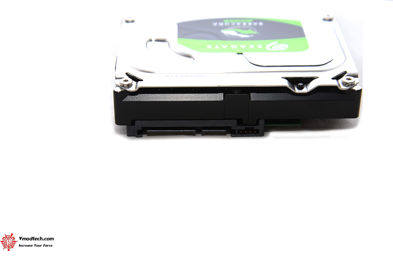 dsc 8063 Seagate BarraCuda ST2000DM006 2TB 64MB Cache SATA 6.0Gb/s 3.5 Review