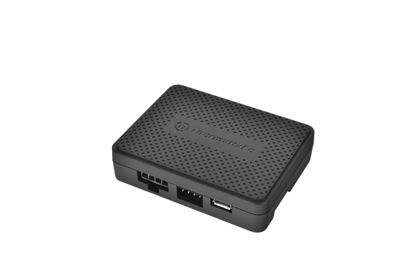 thermaltake riing led rgb radiator fan tt premium edition has a self contained digital fan hub Thermaltake เปิดตัวแอพพลิเคชั่น Thermaltake Riing RGB Mobile App ที่ใช้งานในสมาร์ทโฟน 