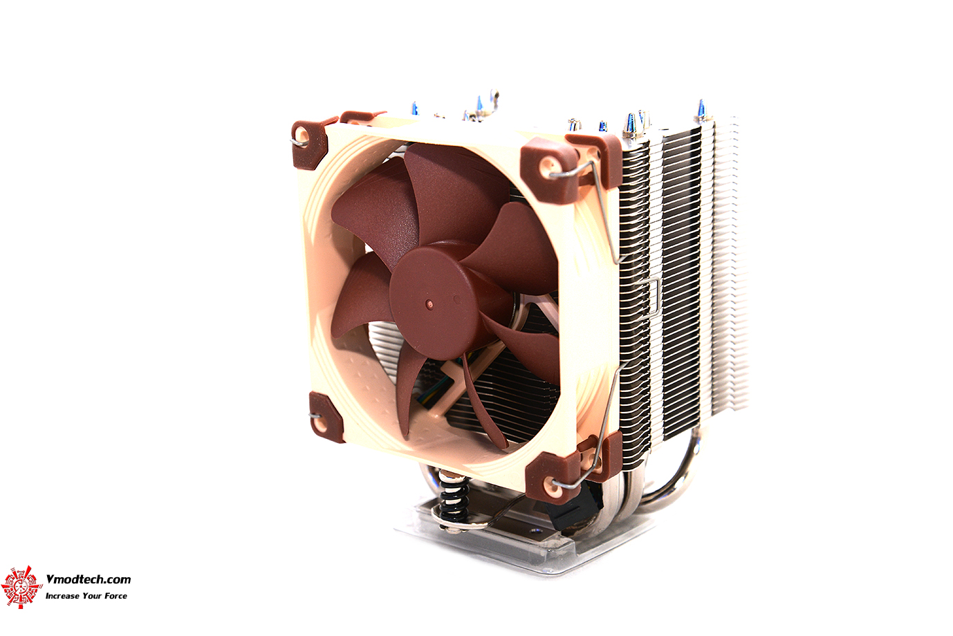 dsc 9728 NOCTUA NH U9S CPU Cooler Review