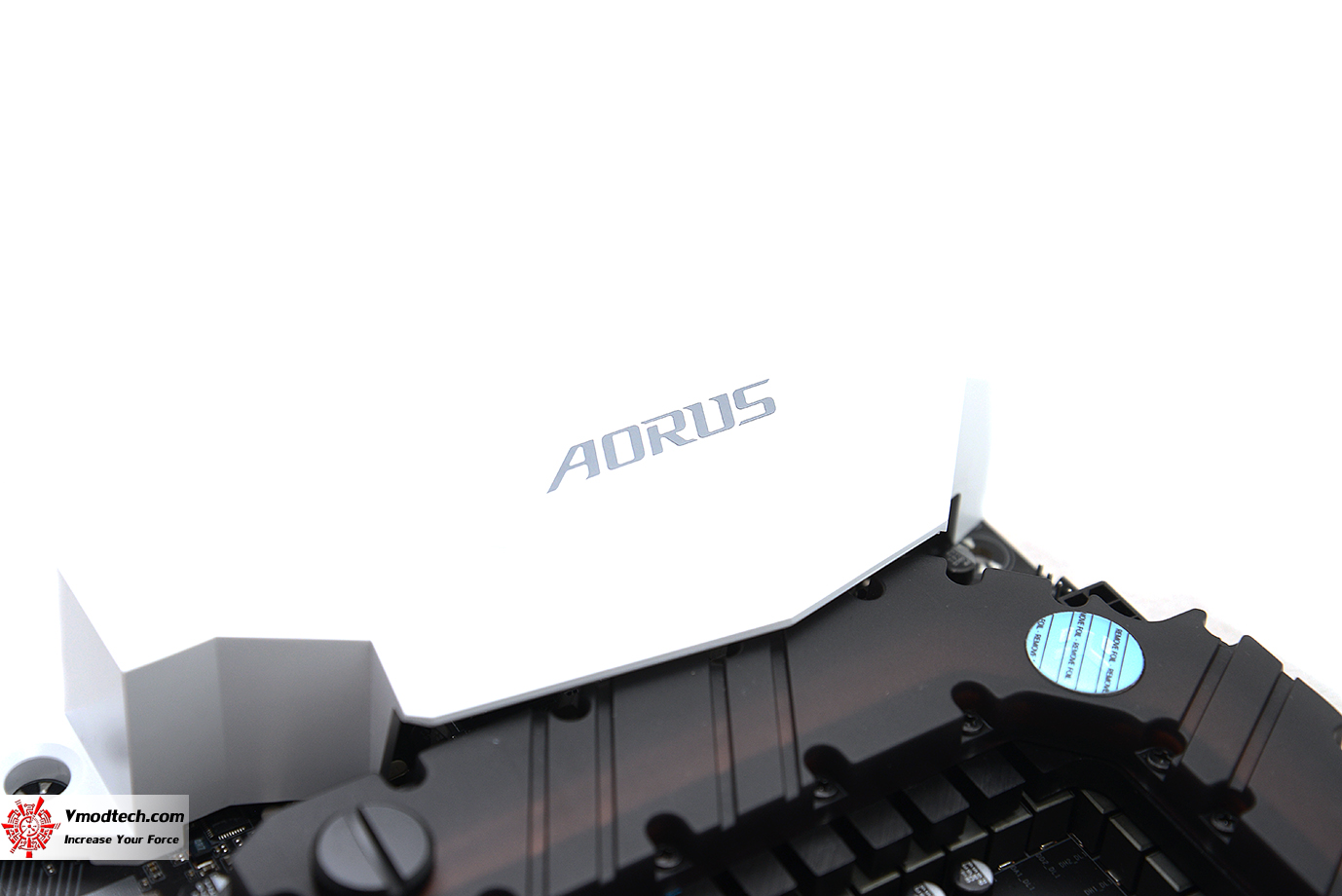 dsc 0323 GIGABYTE AORUS GA Z270X GAMING 9 REVIEW