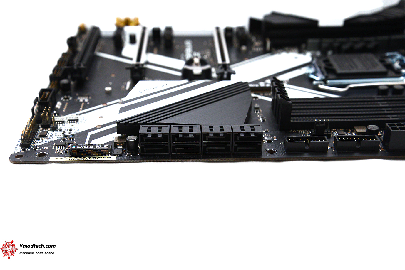 dsc 0443 ASRock Z270 Extreme4 Review 