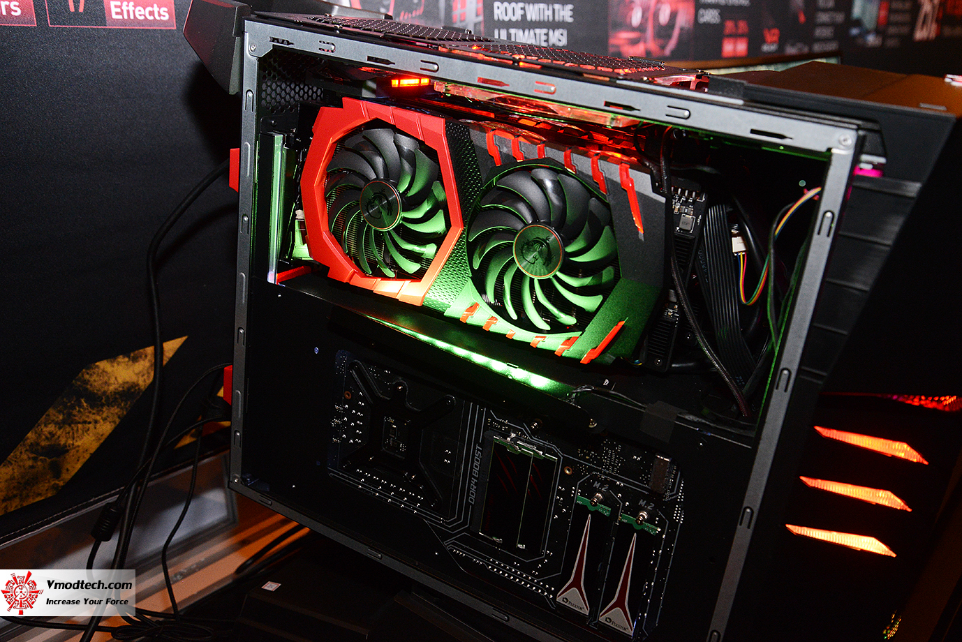 dsc 1070 MSI Notebook CES2017 in Las Vegas 