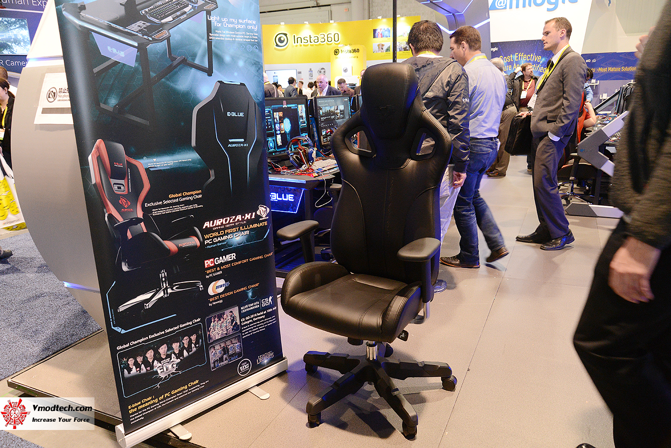 dsc 2462 E BLUE E SPORT STADIUM BOOTH CES2017