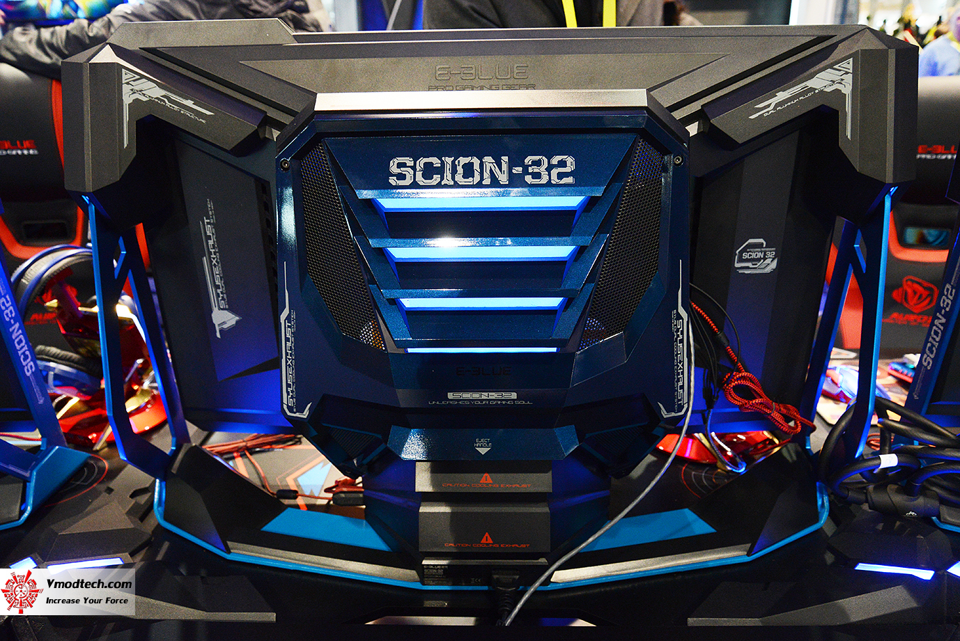 dsc 2751 E BLUE E SPORT STADIUM BOOTH CES2017