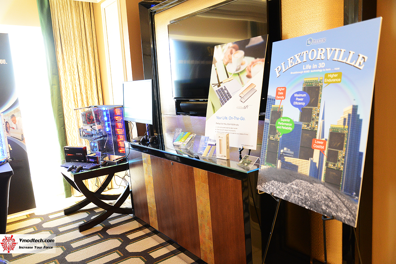 dsc 3108 PLEXTOR BOOTH CES2017