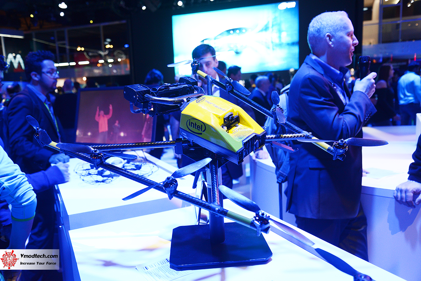 dsc 3225 INTEL BOOTH CES2017