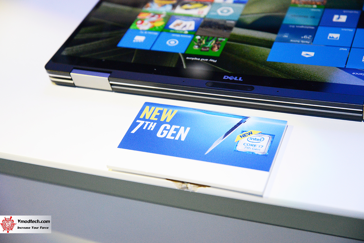 dsc 3240 INTEL BOOTH CES2017