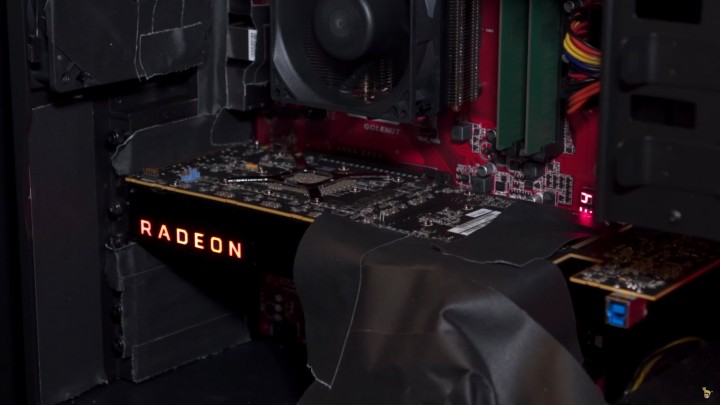 amd vega 10 gpu radeon vega graphics card 61 720x405 AMD Vega พร้อมเปิดตัวแบบพรีวิวให้ชมกันในเดือนพฤษภาคม ปี2017 นี้ 