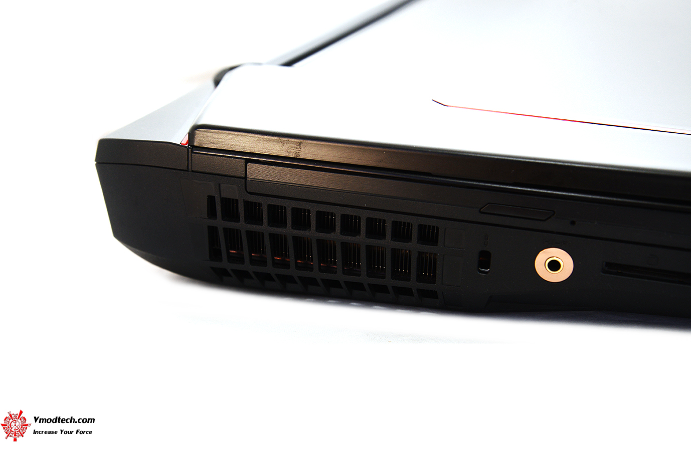 dsc 5175 MSI GT83VR 7RF Titan SLI REVIEW