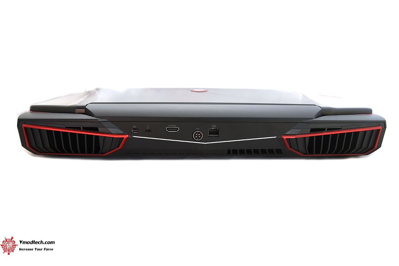 dsc 51832 MSI GT83VR 7RF Titan SLI REVIEW