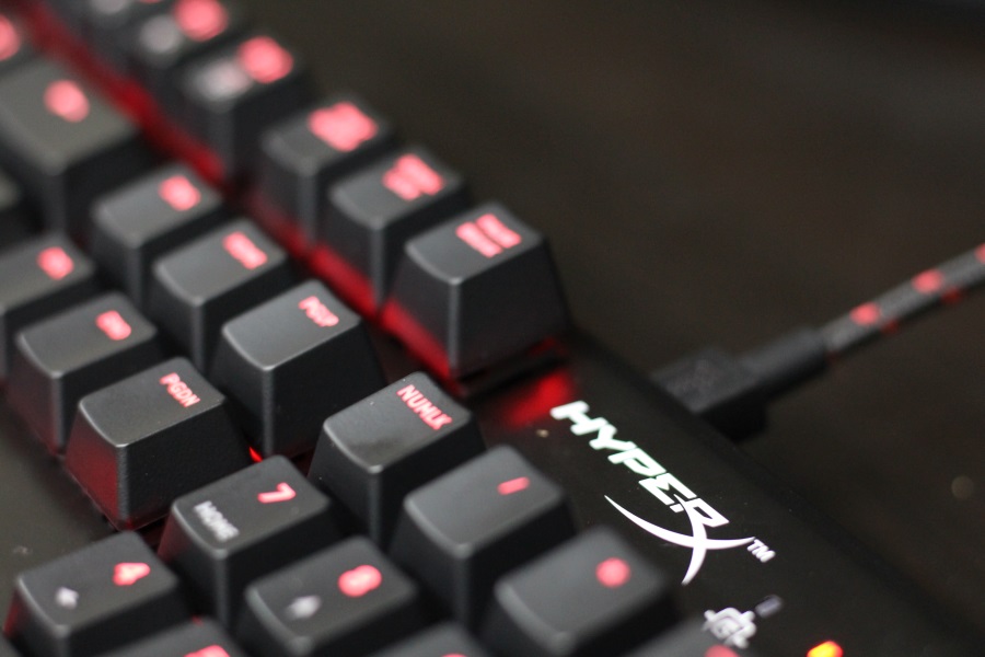 gaming keyboard 1 Kingston แนะนำวิธีสังเกตง่ายๆ ในการเลือกใช้คีย์บอร์ดให้เหมาะกับการเล่นเกม FPS