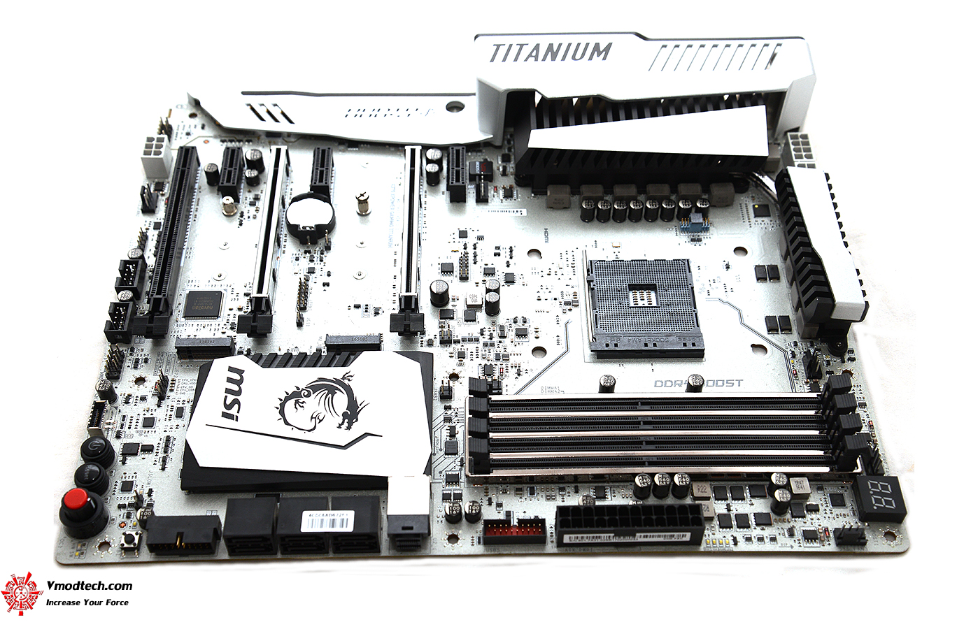 dsc 5860 MSI X370 XPOWER GAMING TITANIUM REVIEW 