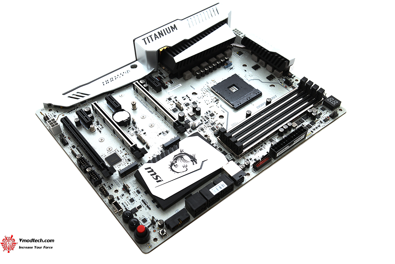 dsc 5912 MSI X370 XPOWER GAMING TITANIUM REVIEW 