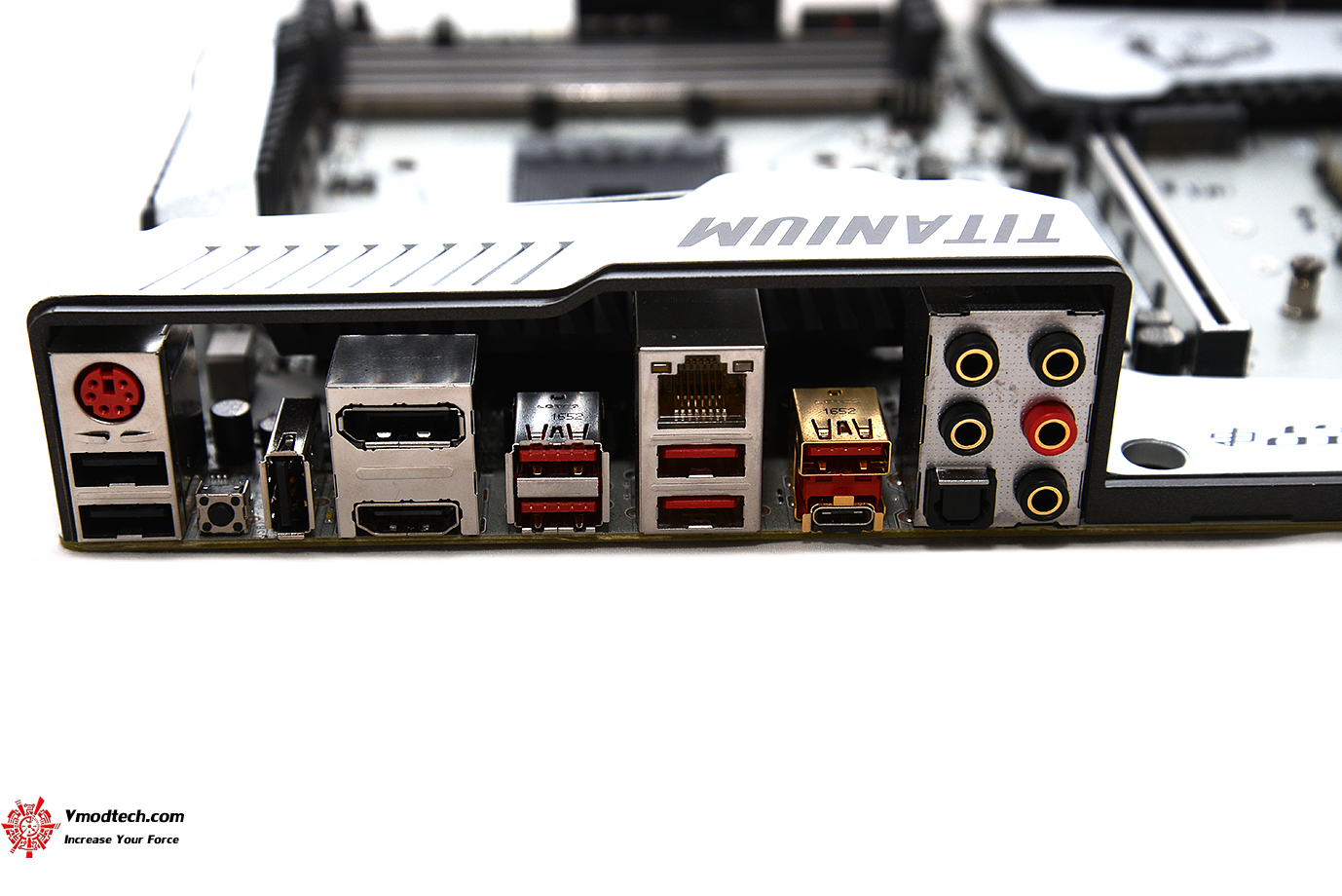 dsc 5921 MSI X370 XPOWER GAMING TITANIUM REVIEW 