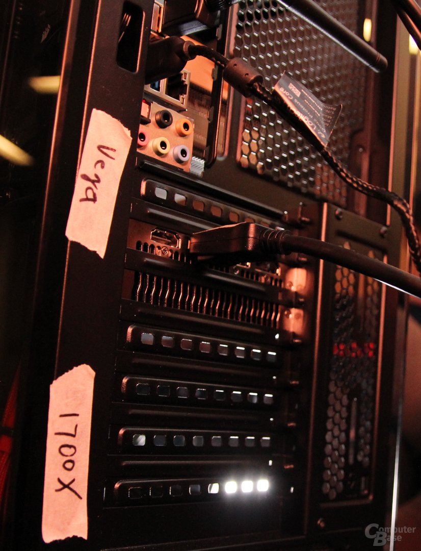 amd radeon vega graphics card 2 AMD Radeon RX Vega ความแรงอาจเทียบเท่าหรือดีกว่า GeForce GTX 1080 Ti และ Titan Xp !!!