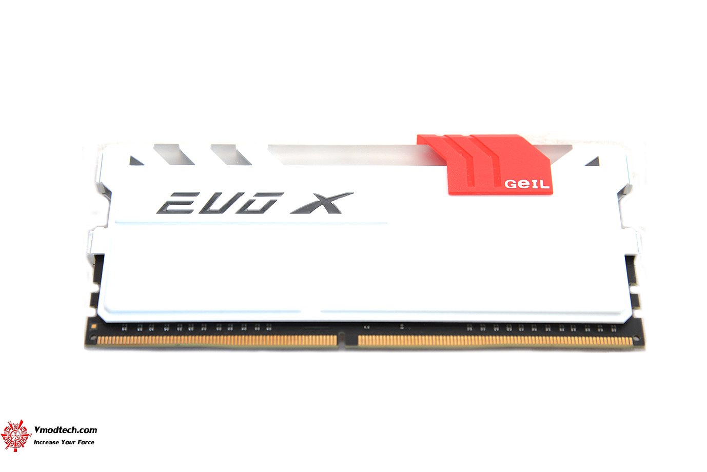 dsc 72631 GEIL EVO X RGB DDR4 2400Mhz 8GB CL16 Review 