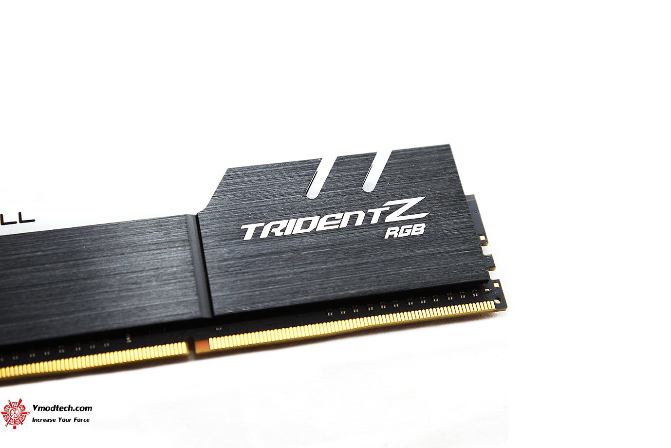 dsc 8085 G.SKILL Trident Z RGB DDR4 3200 (8X2) 16GB REVIEW