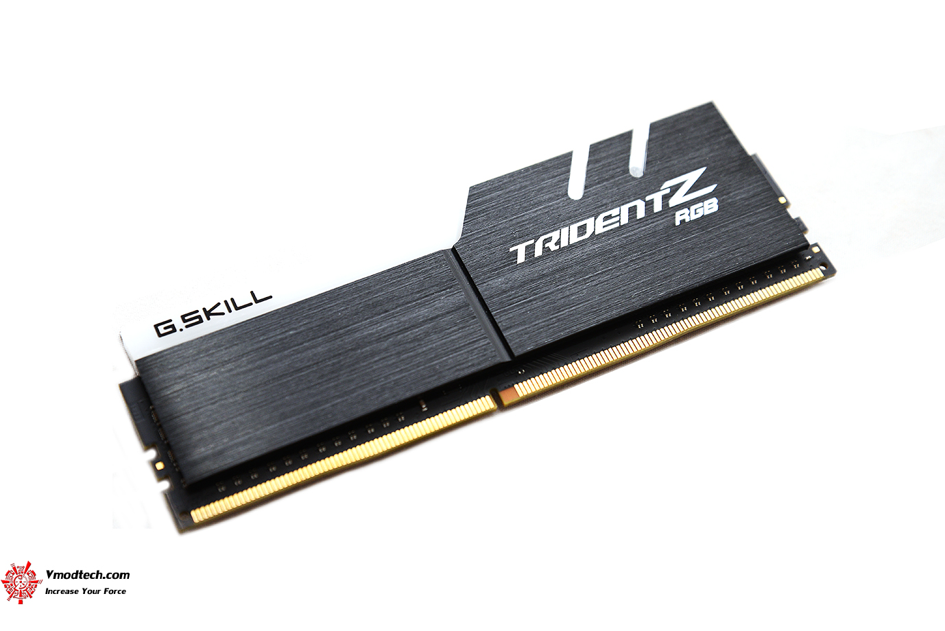 dsc 8095 G.SKILL Trident Z RGB DDR4 3200 (8X2) 16GB REVIEW