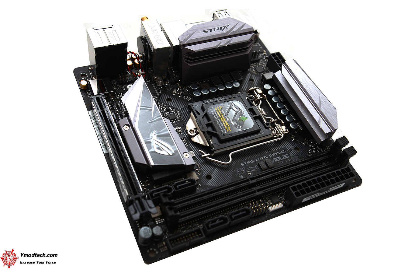 dsc 7995 ASUS ROG Strix Z270I Gaming Review