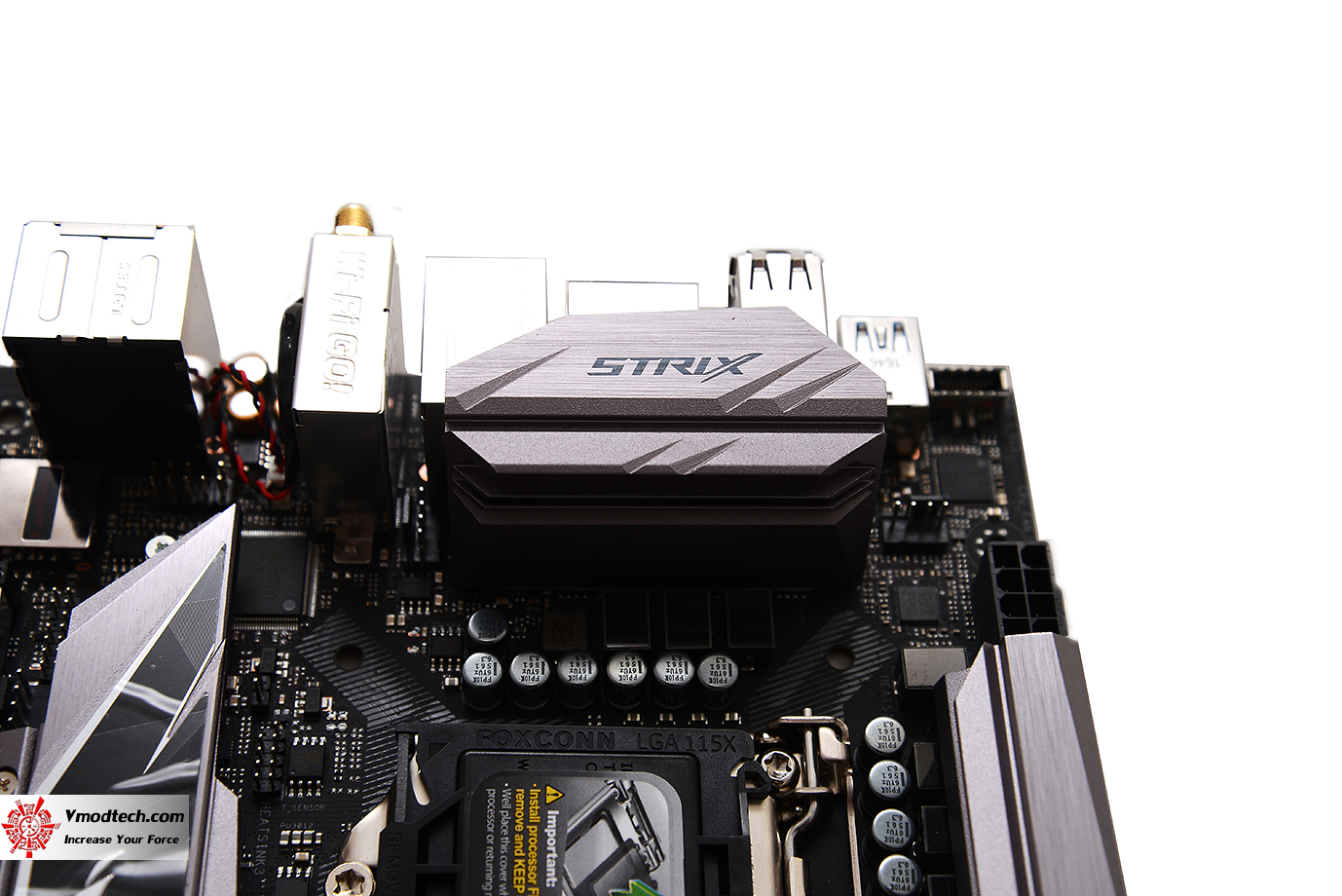 dsc 8002 ASUS ROG Strix Z270I Gaming Review