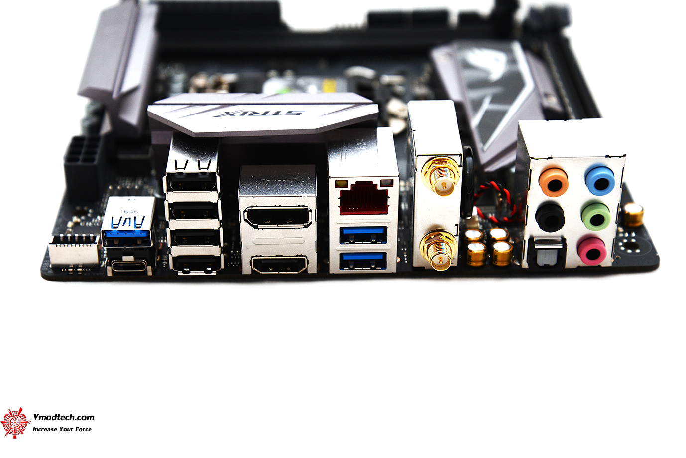 dsc 8036 ASUS ROG Strix Z270I Gaming Review