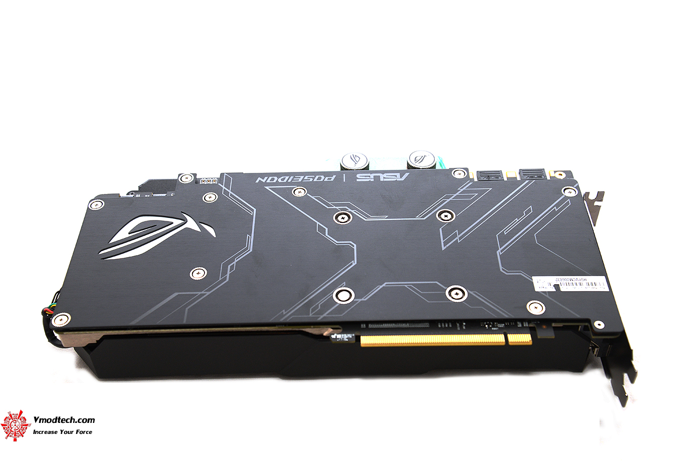 dsc 8815 ASUS ROG Poseidon GeForce GTX 1080 TI 11GB Platinum Edition Review 