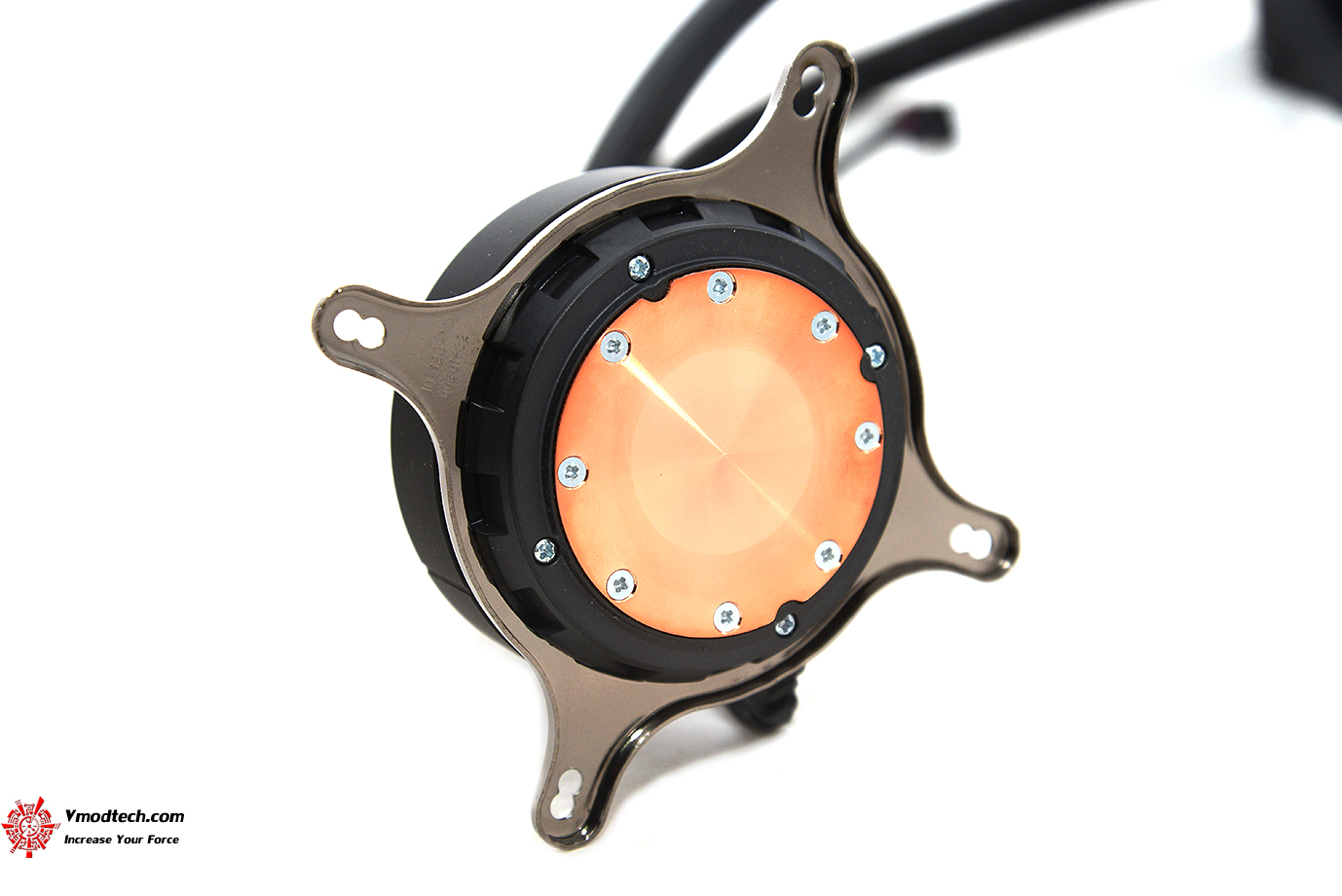 dsc 0137 Fractal design Celsius S24 Water Cooling Review