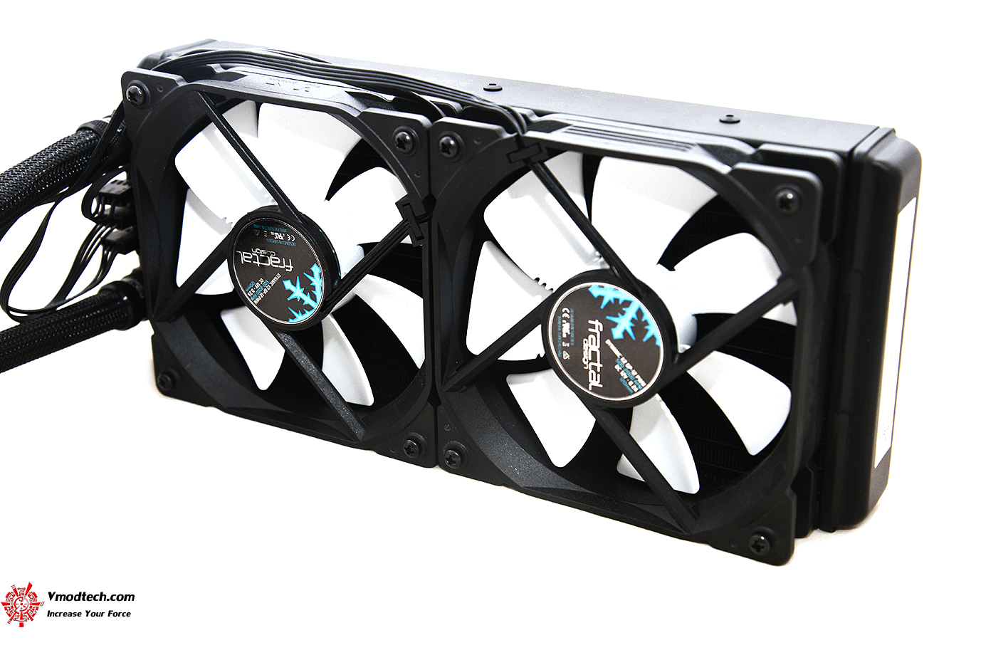 dsc 0144 Fractal design Celsius S24 Water Cooling Review