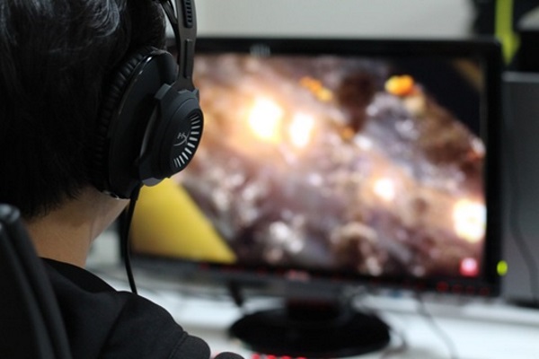 hyperx pulsefire fps 1 Kingston แนะนำ 5จุดสำคัญ เมื่อต้องเลือกเมาส์สำหรับเล่นเกมแอ็คชั่นชูตติ้ง