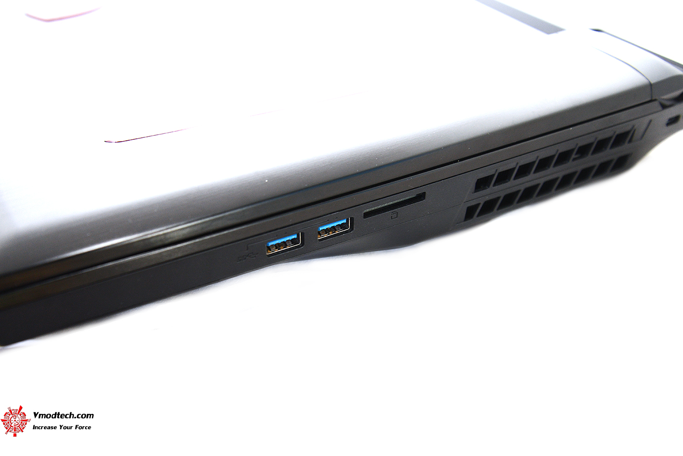 dsc 0479 MSI GT73VR 7RF TITAN PRO REVIEW