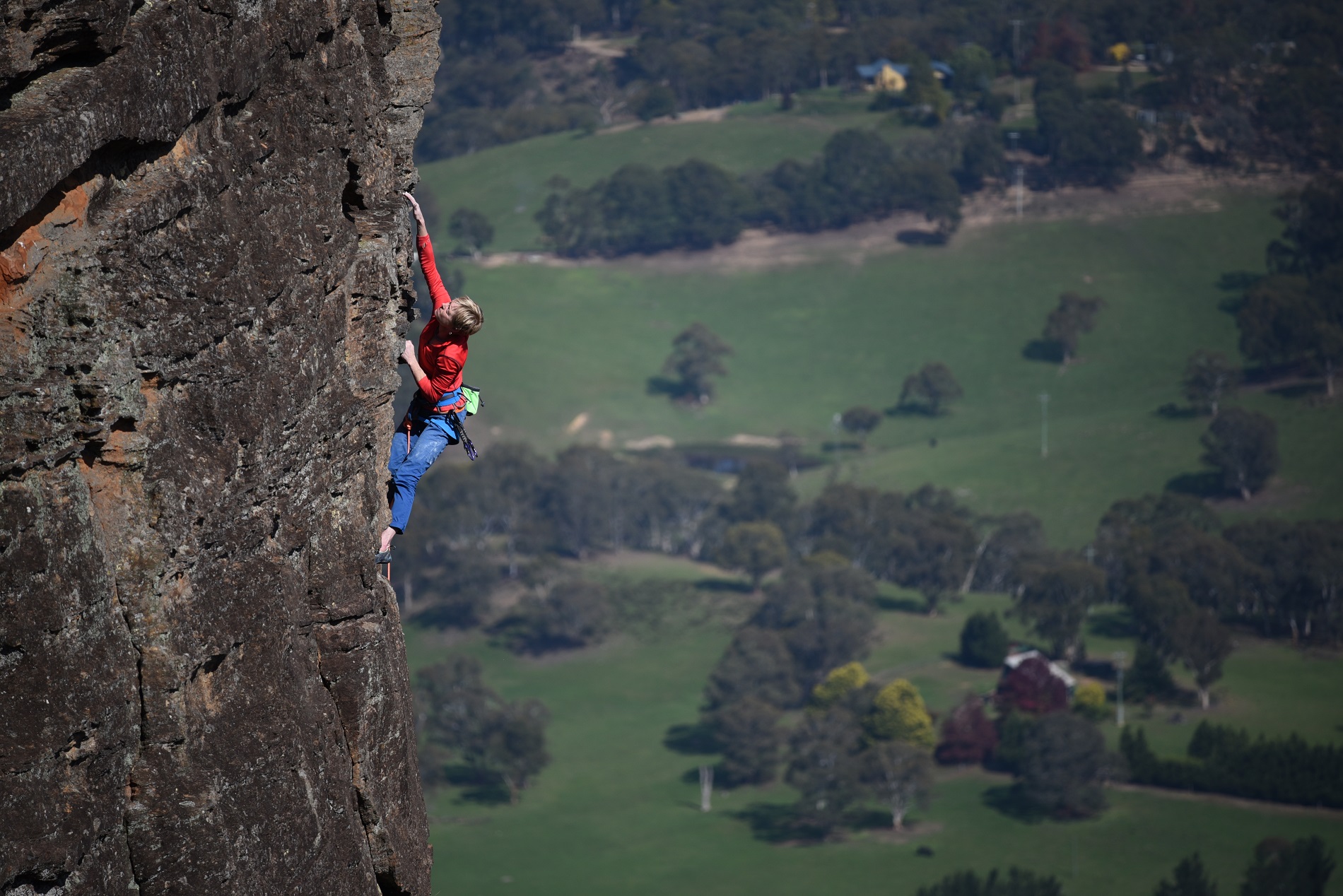 70-300mm_f45-56e_03_dc_0294_a3_r 70 300mm f45 56e 03 dc 0294 a3 r เลนส์เทเลโฟโต้ใหม่ AF P NIKKOR 70 300mm f/4.5 5.6E ED VR อัจฉริยะในการถ่ายภาพภายใต้รูปลักษณ์ปราดเปรียว