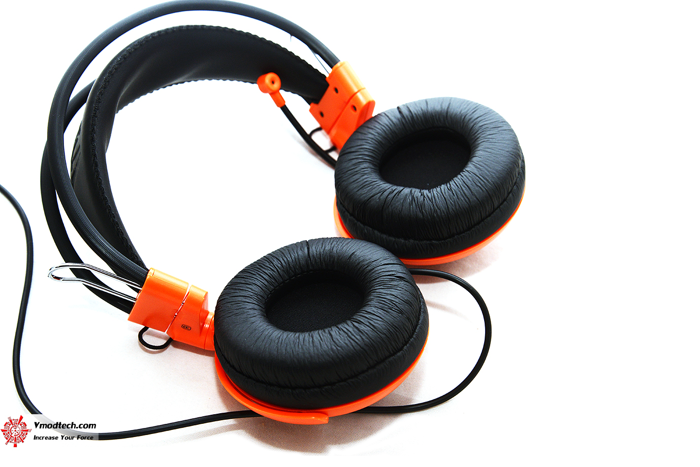 dsc 1261 E BLUE Cobra HS HEADSET (2.1) Review