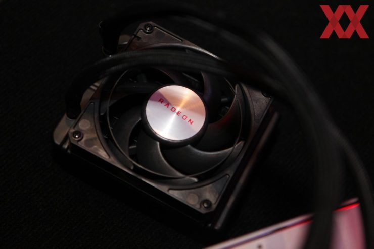 amd radeon rx vega 64 liquid cooled 7 740x494 ชมรูป AMD Radeon RX Vega 64 Liquid Cooled และรุ่น Radeon RX Vega 64 Limited Edition การ์ดจอตัวแรงของทาง AMD กับรูปตัวเป็นๆ!!!