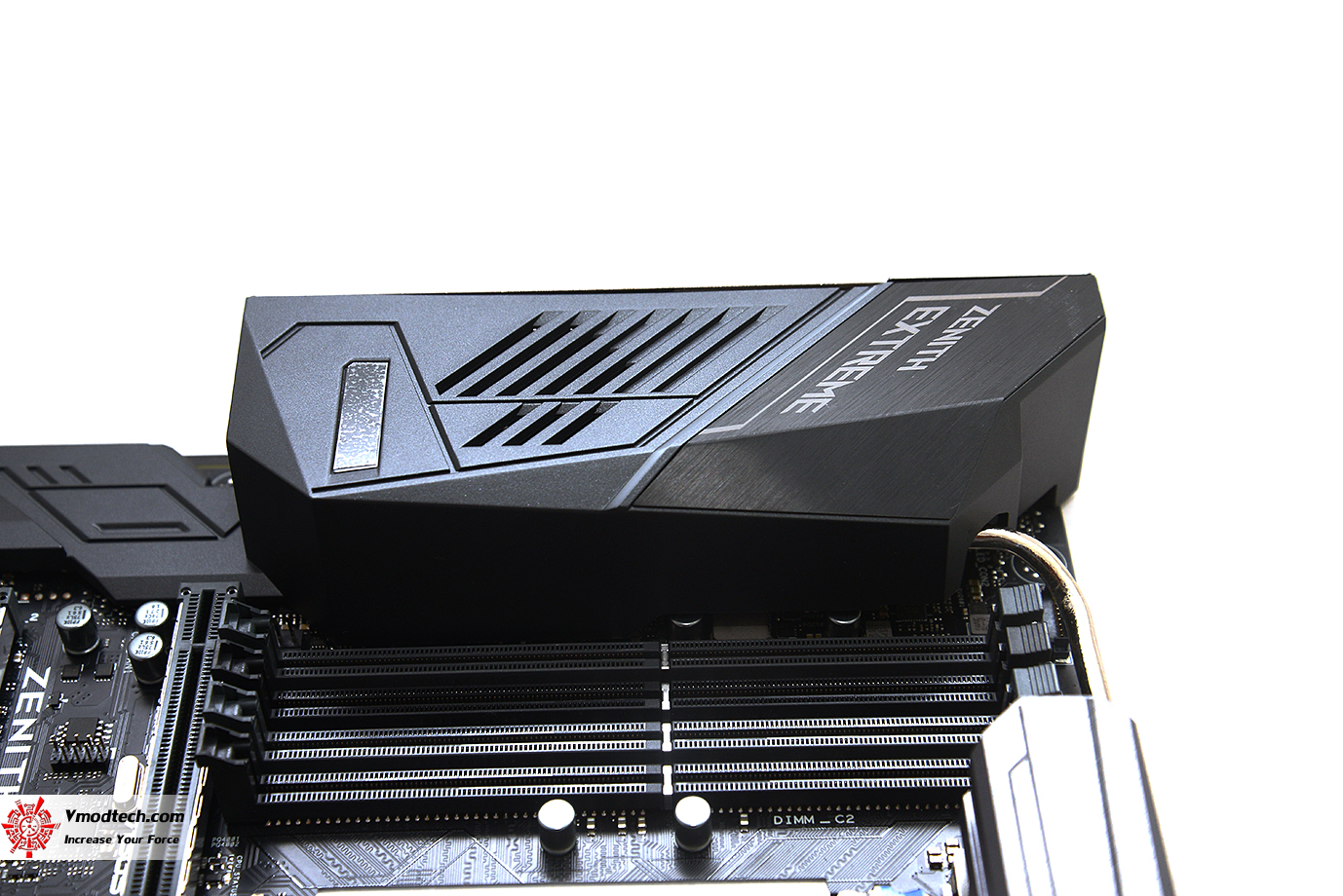 dsc 1973 ASUS X399 ROG ZENITH EXTREME REVIEW