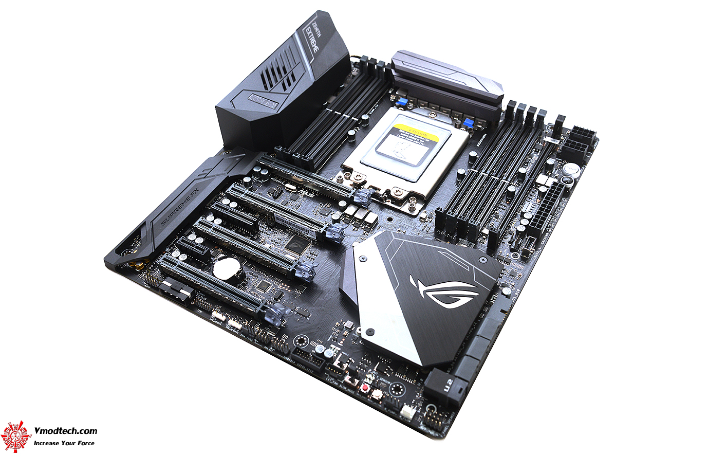 dsc 2011 ASUS X399 ROG ZENITH EXTREME REVIEW