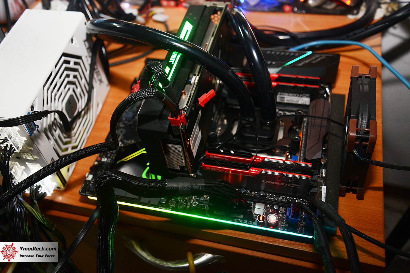 dsc 2222 ASUS X399 ROG ZENITH EXTREME REVIEW