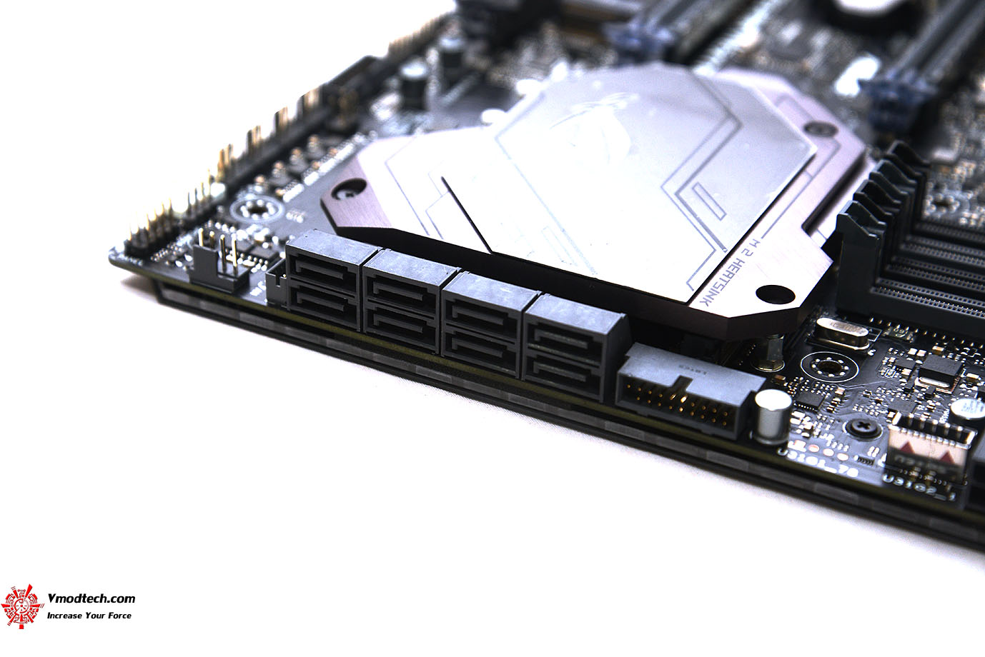 dsc 2809 ASUS ROG CROSSHAIR VI EXTREME REVIEW