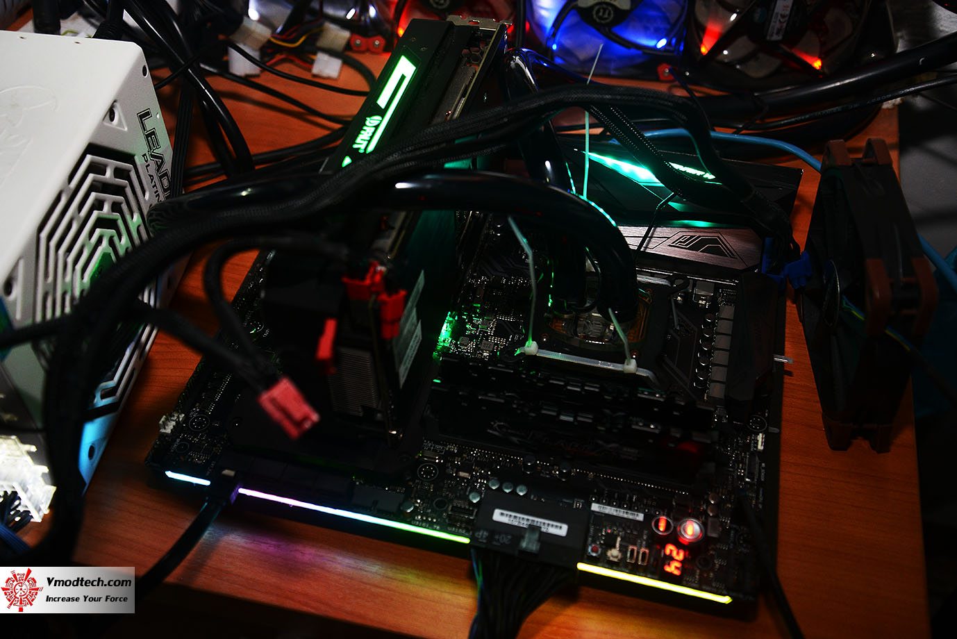 dsc 2850 ASUS ROG CROSSHAIR VI EXTREME REVIEW