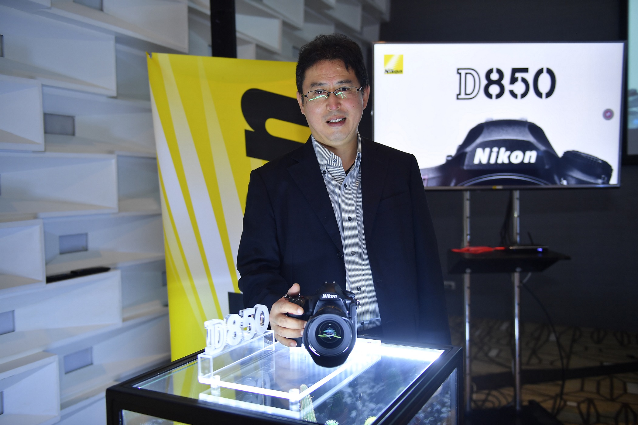 nikon-d50-launch_1 nikon d50 launch 1 นิคอนเปิดตัว ‘D850’ เชิญช่างภาพร่วมสัมผัสและทดลองสุดยอดกล้องฟูลเฟรมรุ่นล่าสุด