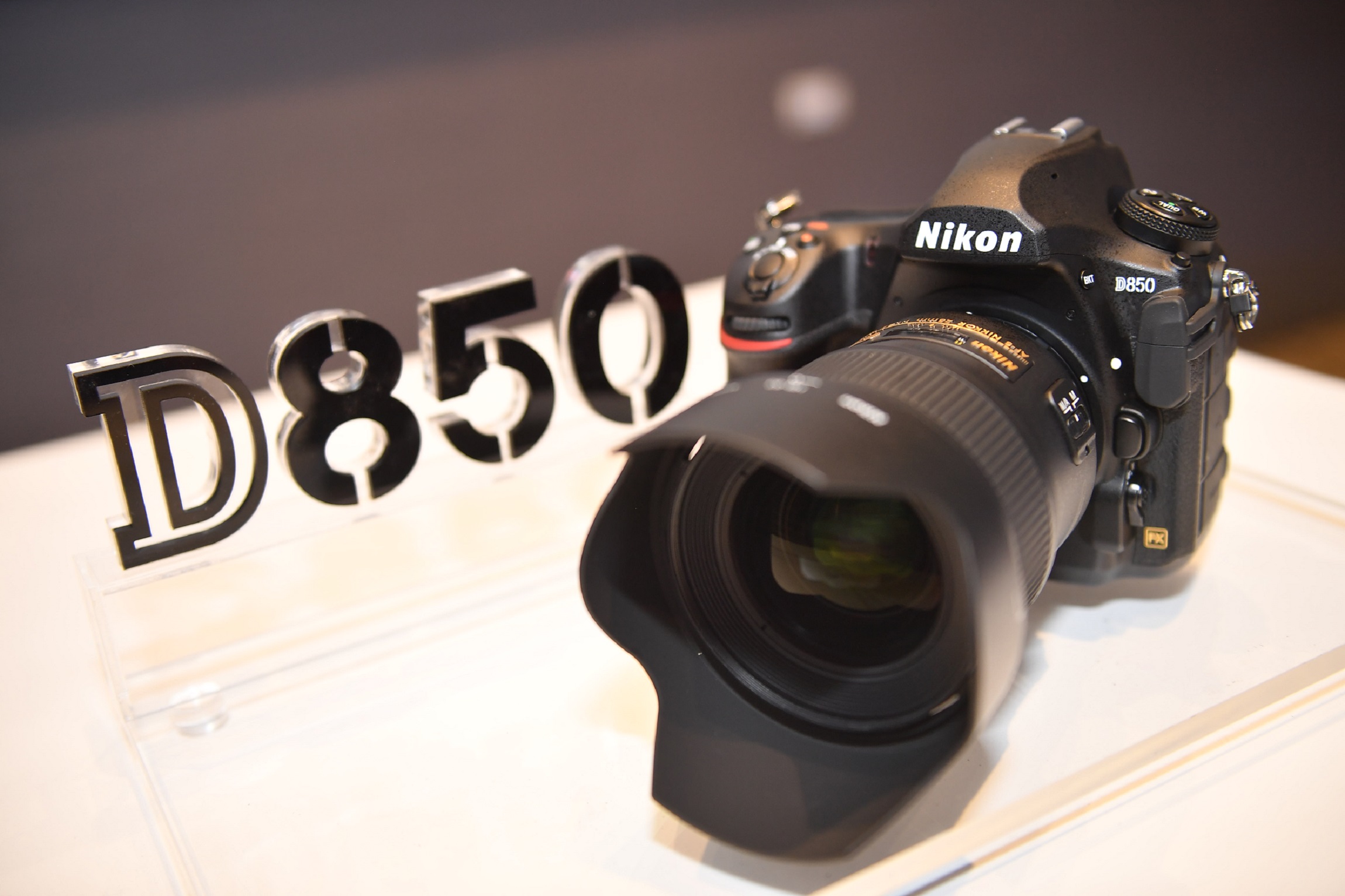 nikon-d50-launch_2 nikon d50 launch 2 นิคอนเปิดตัว ‘D850’ เชิญช่างภาพร่วมสัมผัสและทดลองสุดยอดกล้องฟูลเฟรมรุ่นล่าสุด
