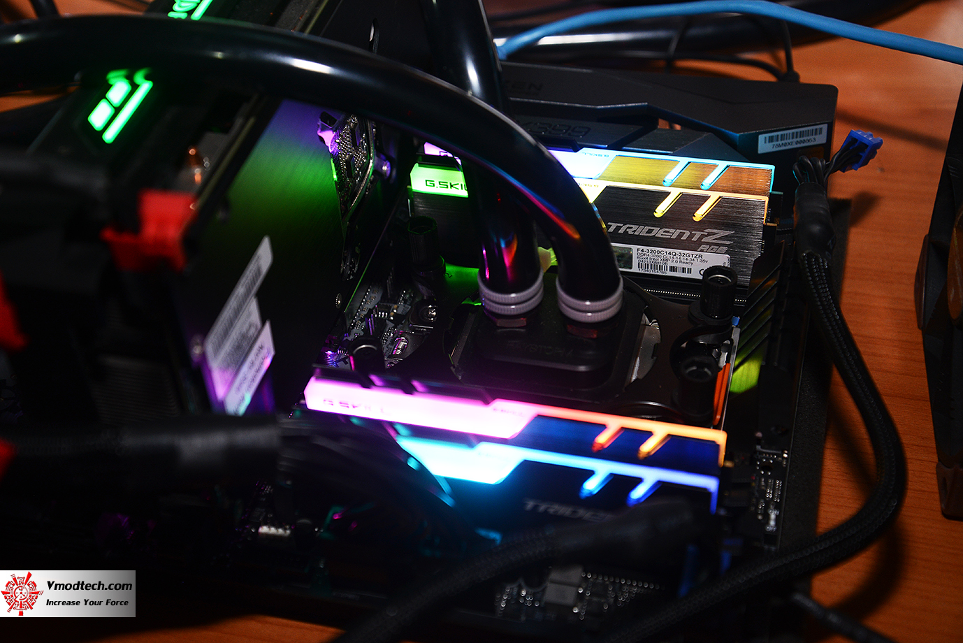 dsc 3710 ASRock X399 Taichi Review