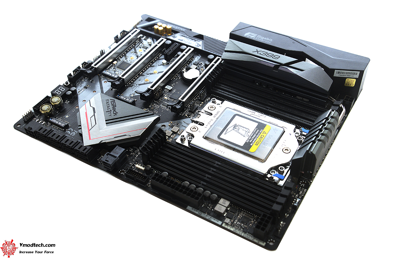 dsc 3154 ASRock Fatal1ty X399 Professional Gaming Review