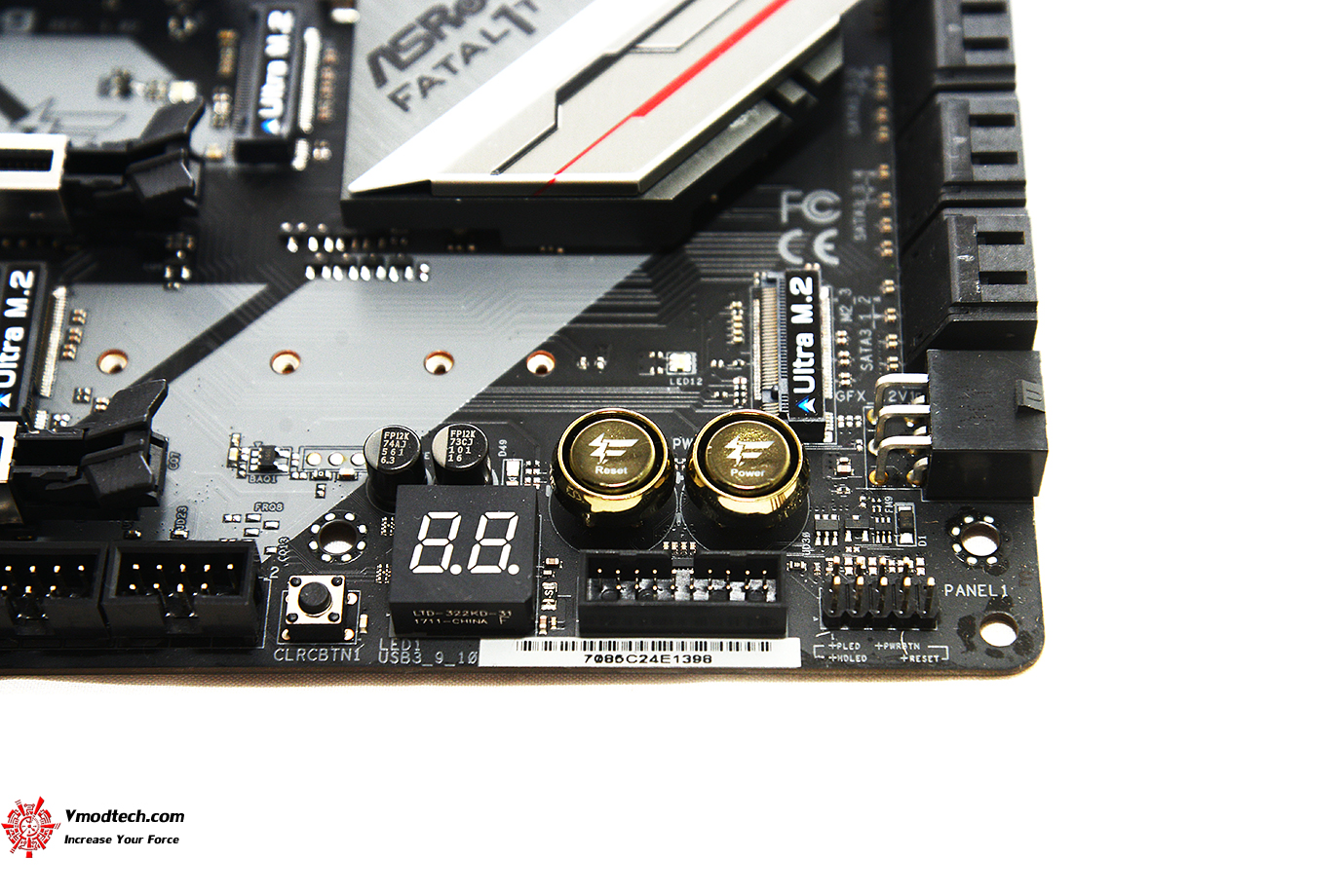 dsc 3189 ASRock Fatal1ty X399 Professional Gaming Review